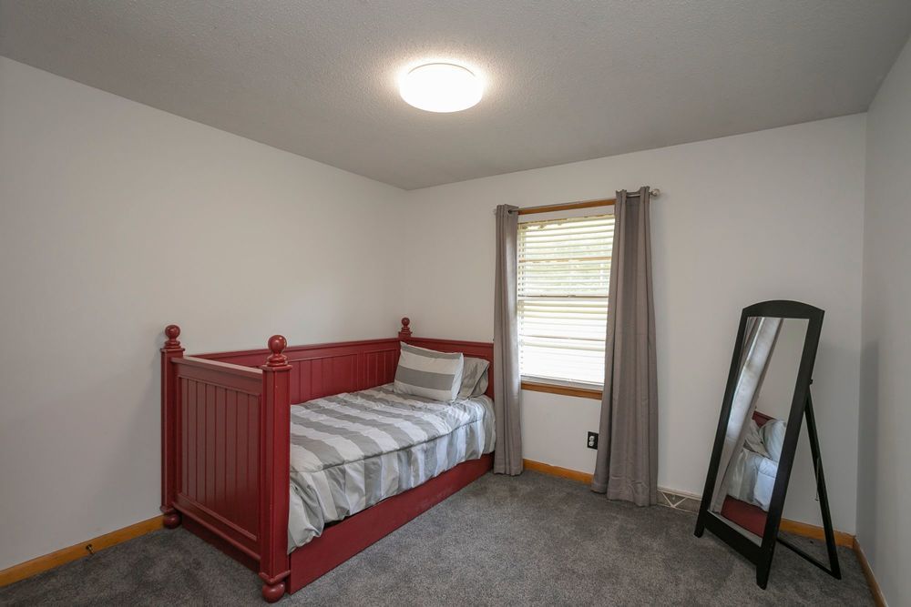 Three Oaks Village: 931 Baker Rd, Columbia, TN 38401